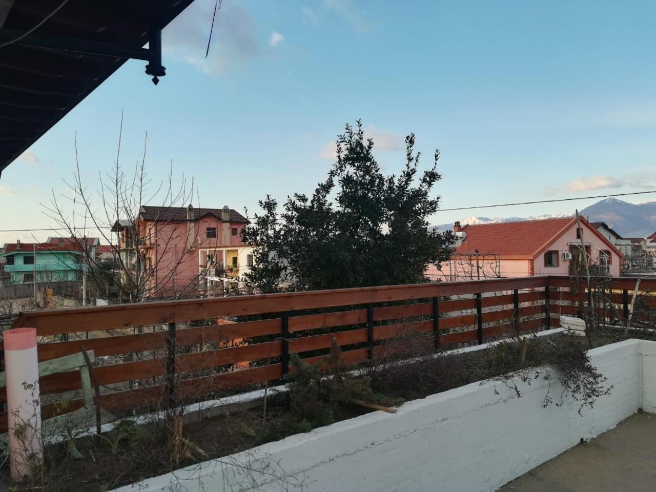 Sara'S Villa Shkodër エクステリア 写真