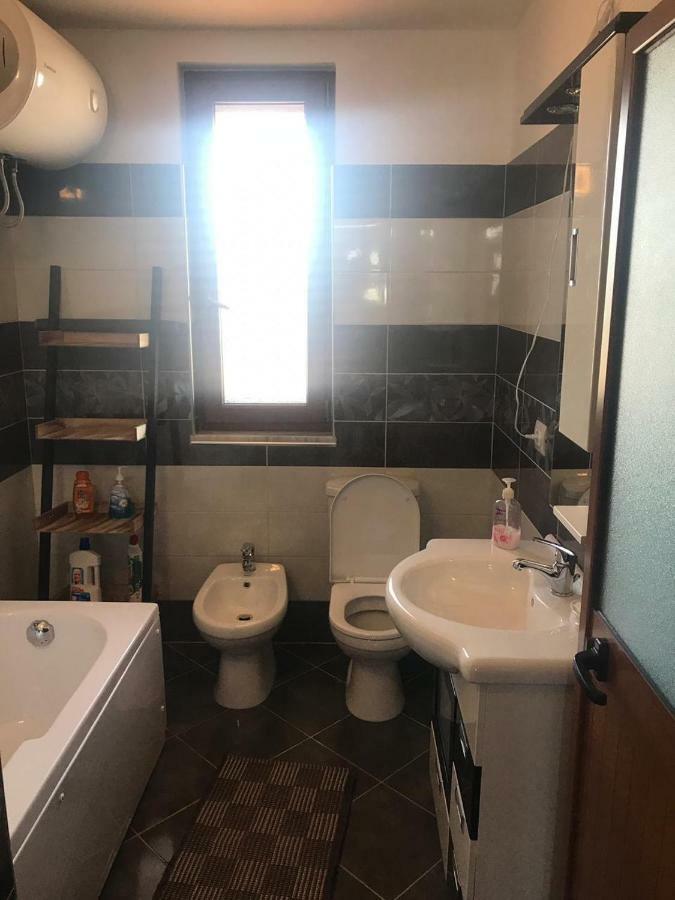 Sara'S Villa Shkodër エクステリア 写真