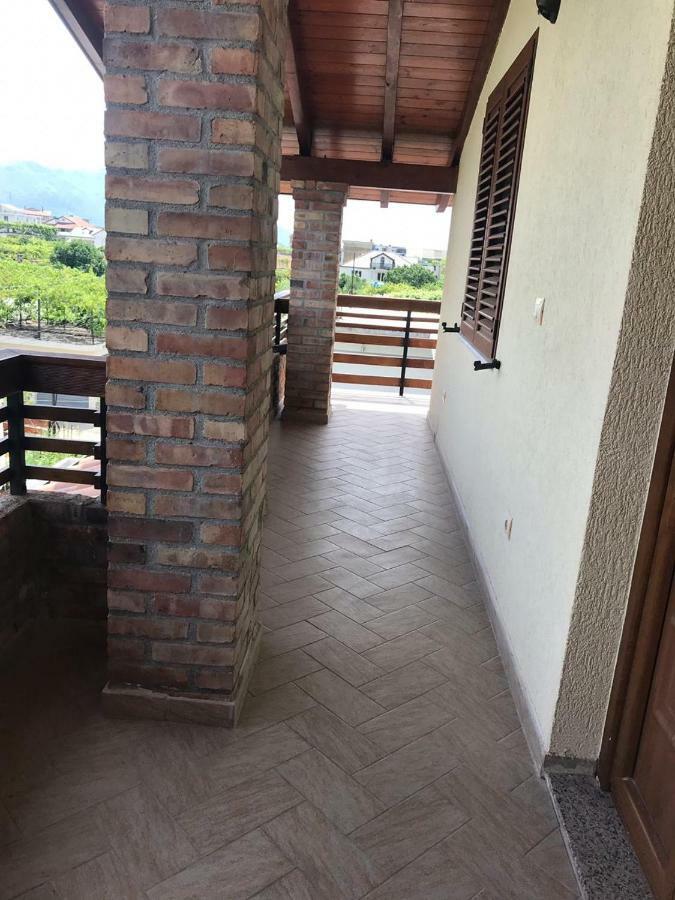Sara'S Villa Shkodër エクステリア 写真