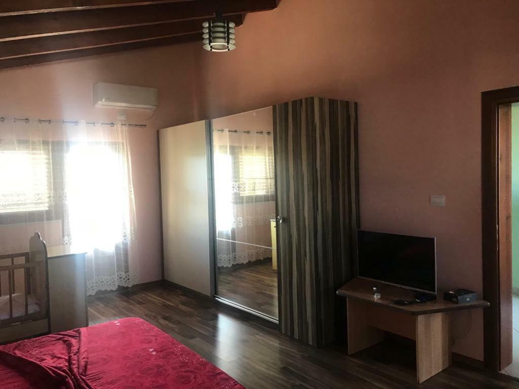 Sara'S Villa Shkodër エクステリア 写真