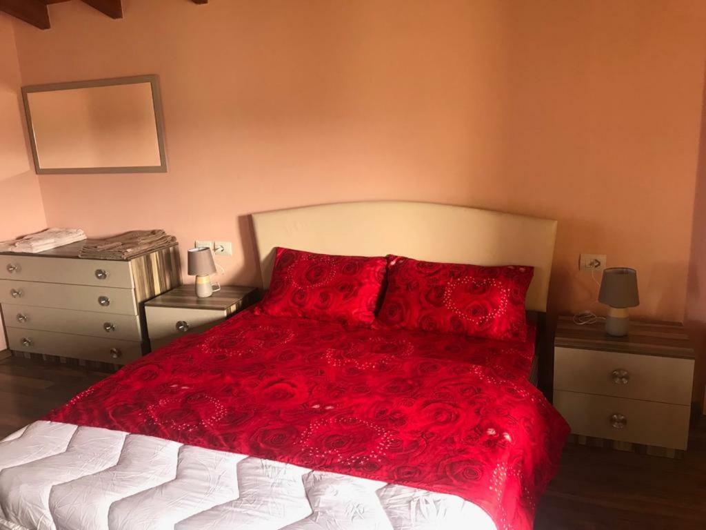 Sara'S Villa Shkodër エクステリア 写真